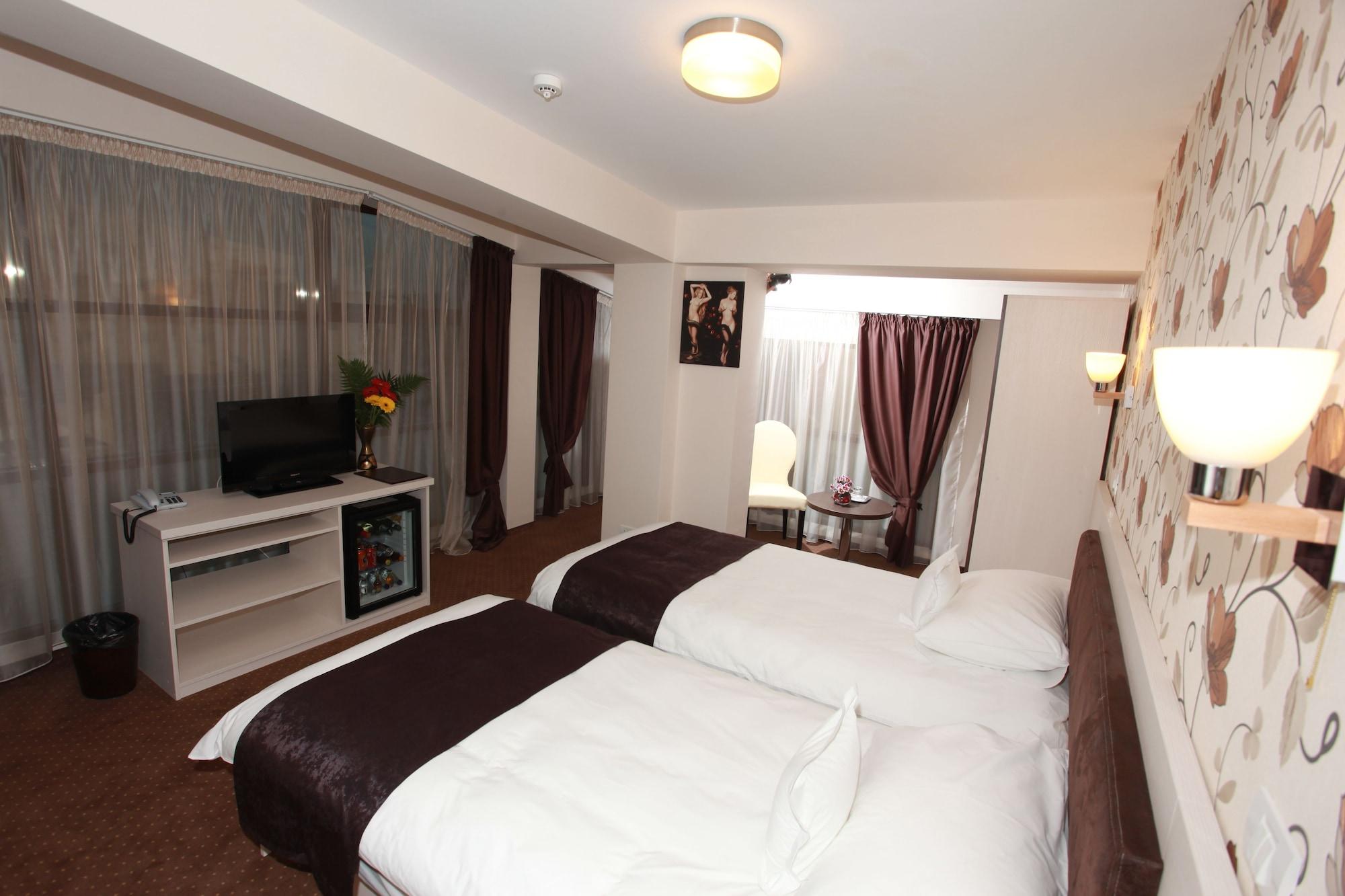 West Plaza Hotel بوخارست المظهر الخارجي الصورة