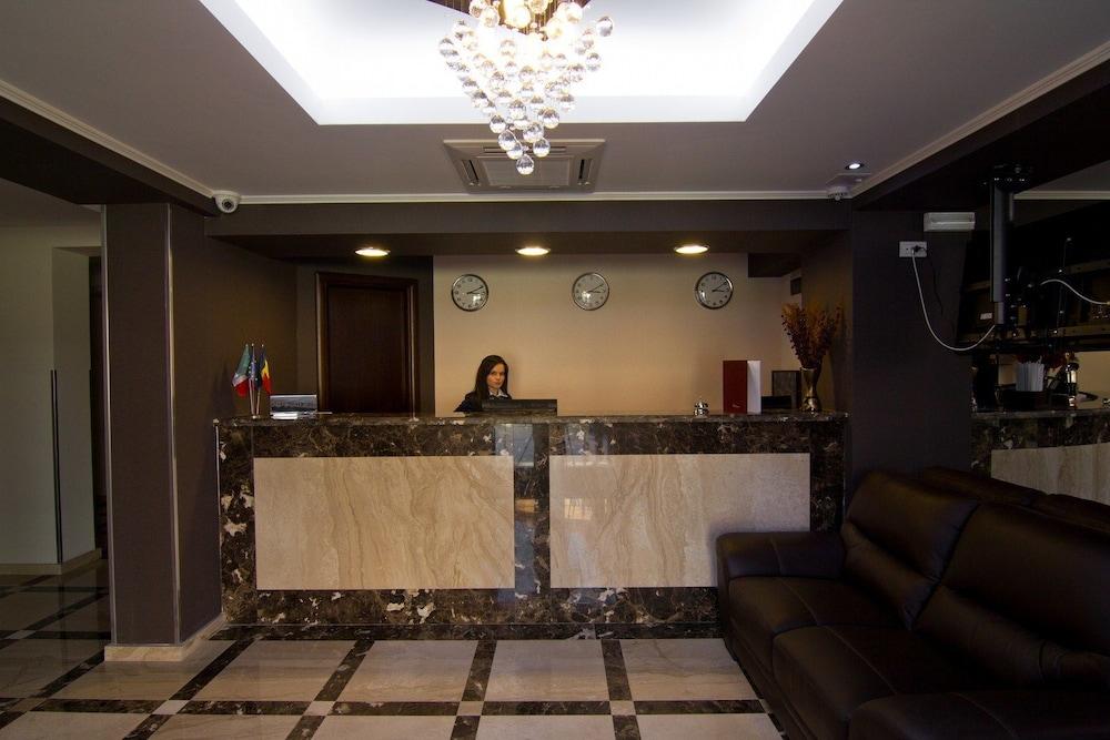 West Plaza Hotel بوخارست المظهر الخارجي الصورة