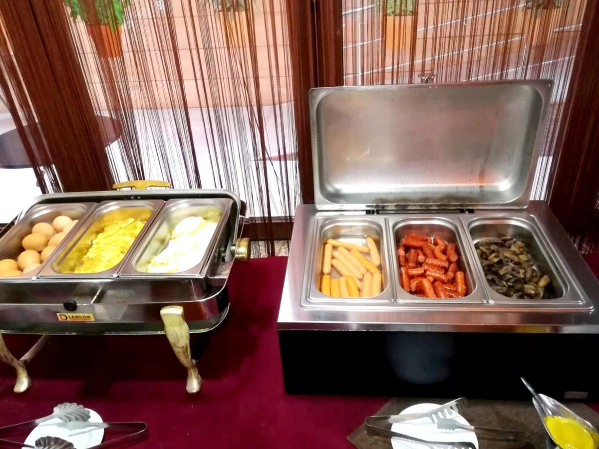 West Plaza Hotel بوخارست المظهر الخارجي الصورة